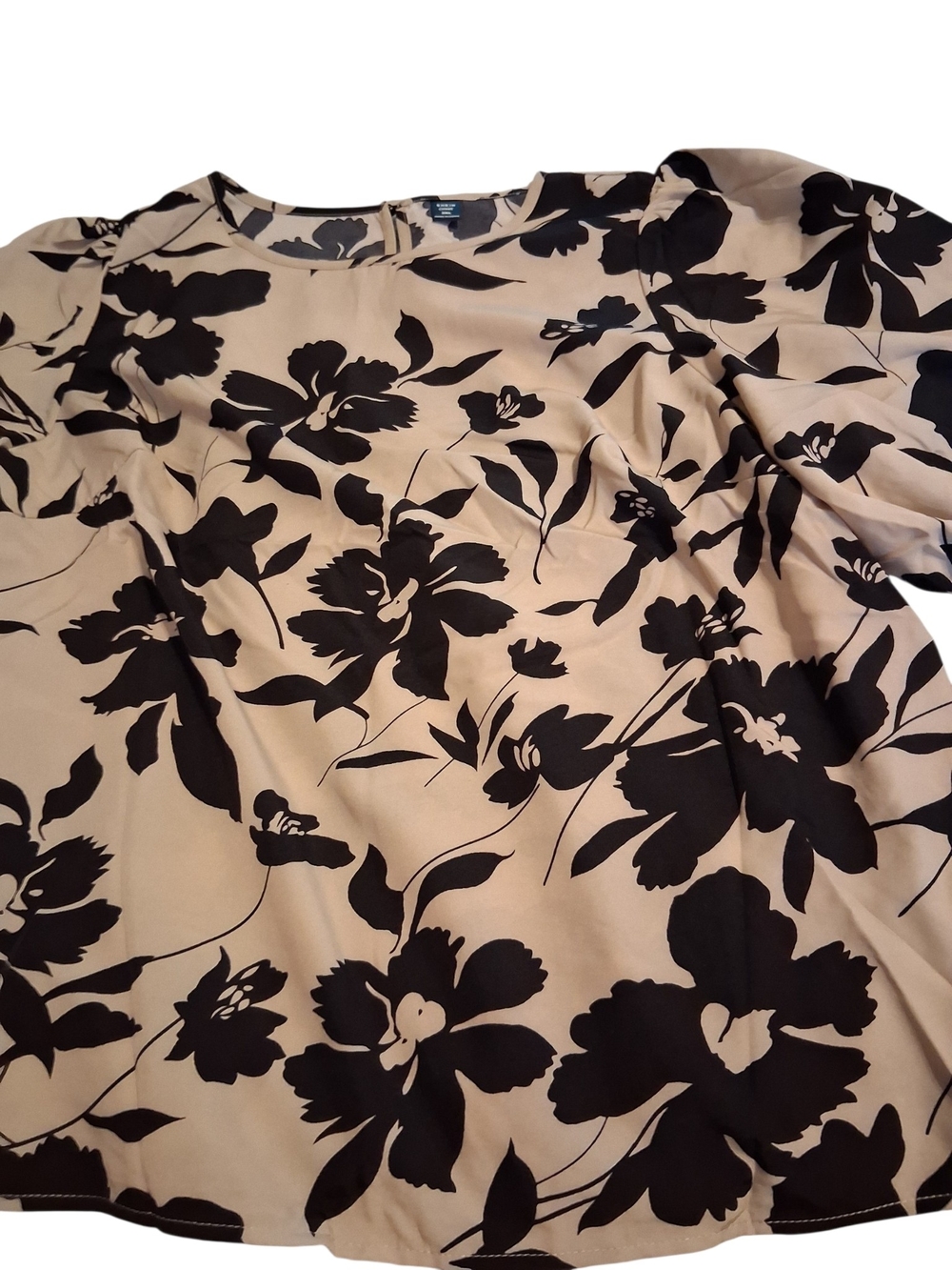 SHEIN Beige Blouse with Black Floral Print - Picture 4 of 4